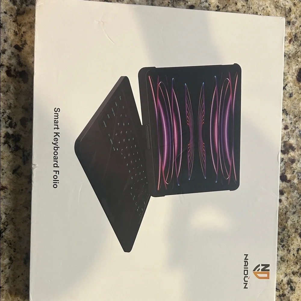 Tablet keyboard and case